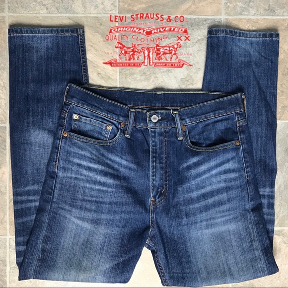 Levi's Other - Levi’s 522 Men’s Tapered Jeans 32x30